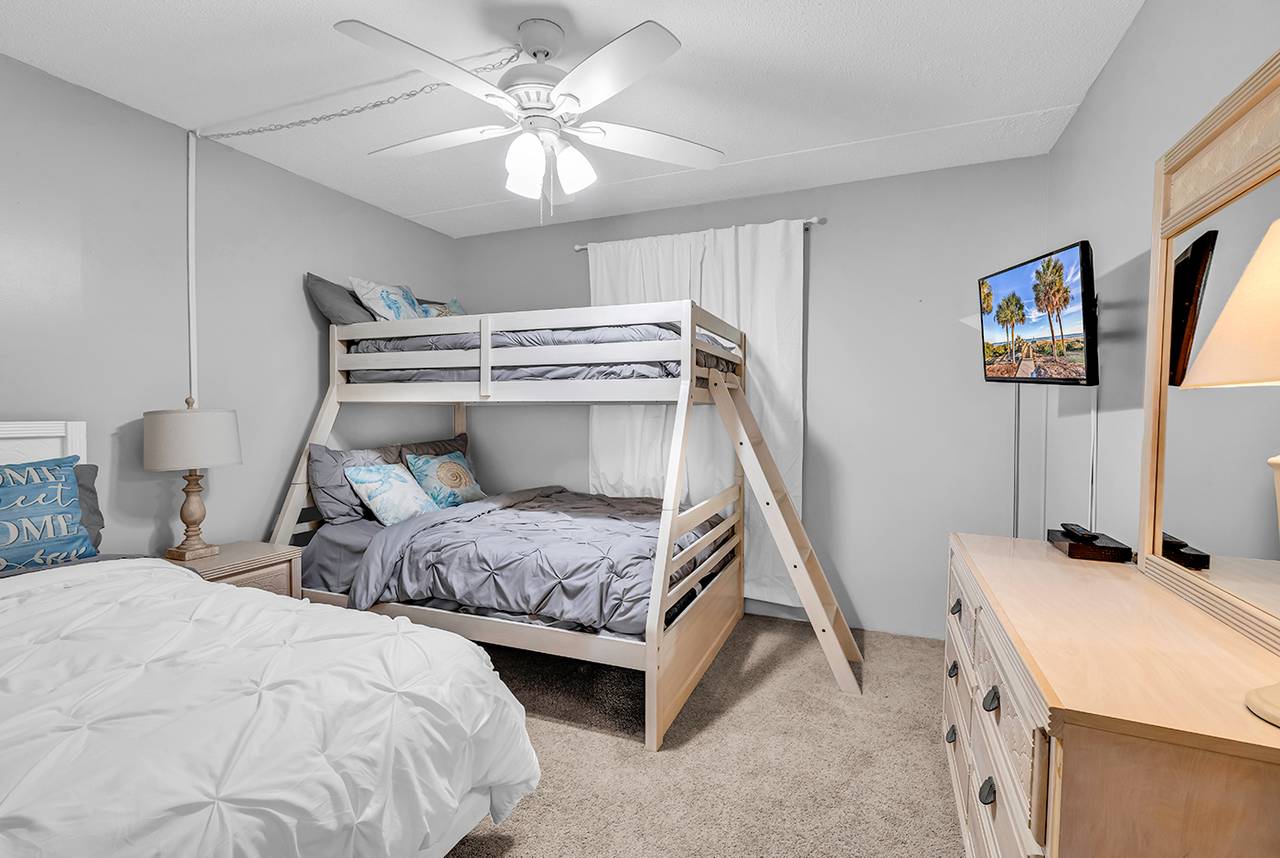 Twin over Full - Captain's Bunk Twin over Full - Captain's Bunk