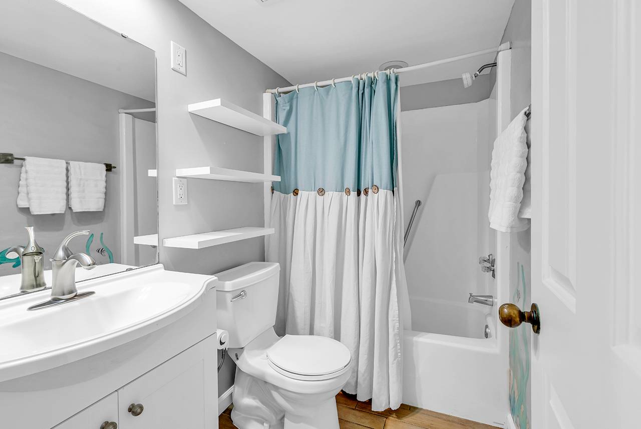 Shower/tub combo Shower/tub combo