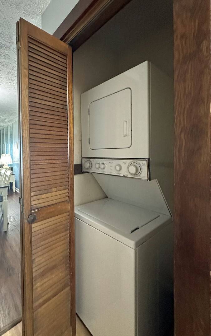 Washer/Dryer in Kitchen Washer/Dryer in Kitchen