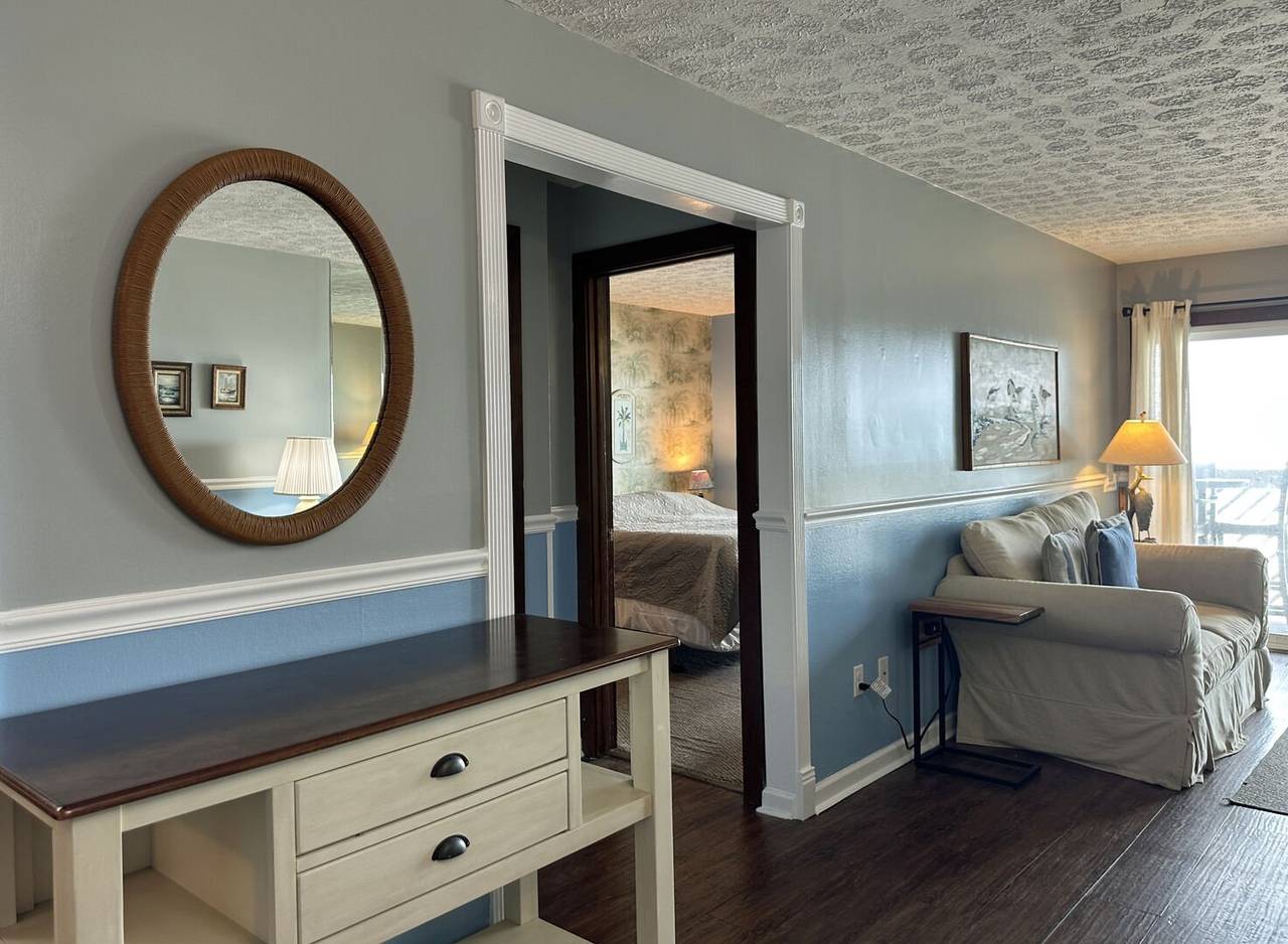 Bedroom 2 Access Bedroom 2 Access