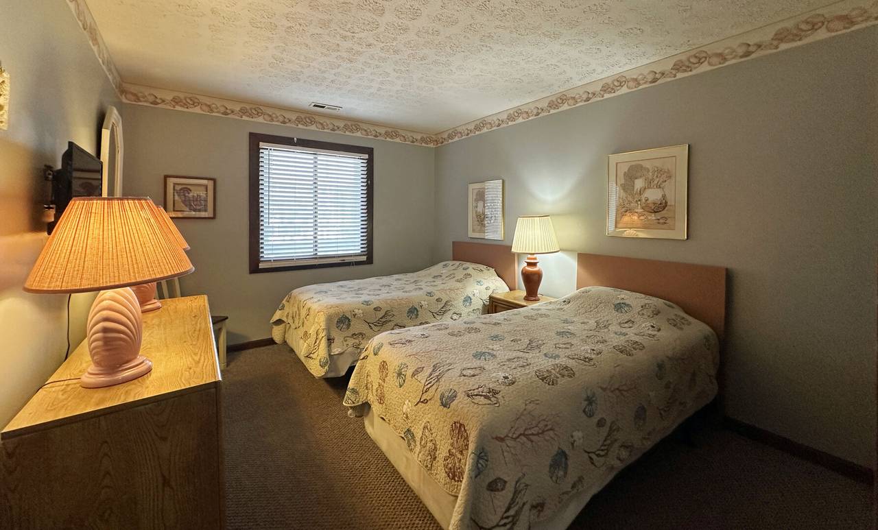 Bedroom 1 - 2 Singles Bedroom 1 - 2 Singles