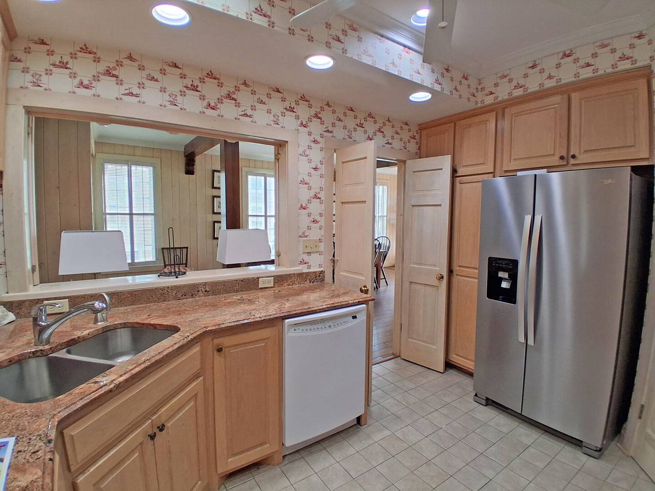 Fully Equipped Kitchen Fully Equipped Kitchen