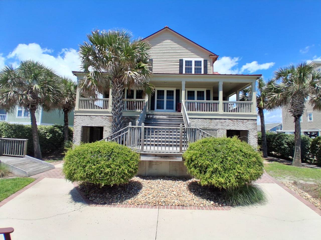 Ocean Front Covered Deck Ocean Front Covered Deck