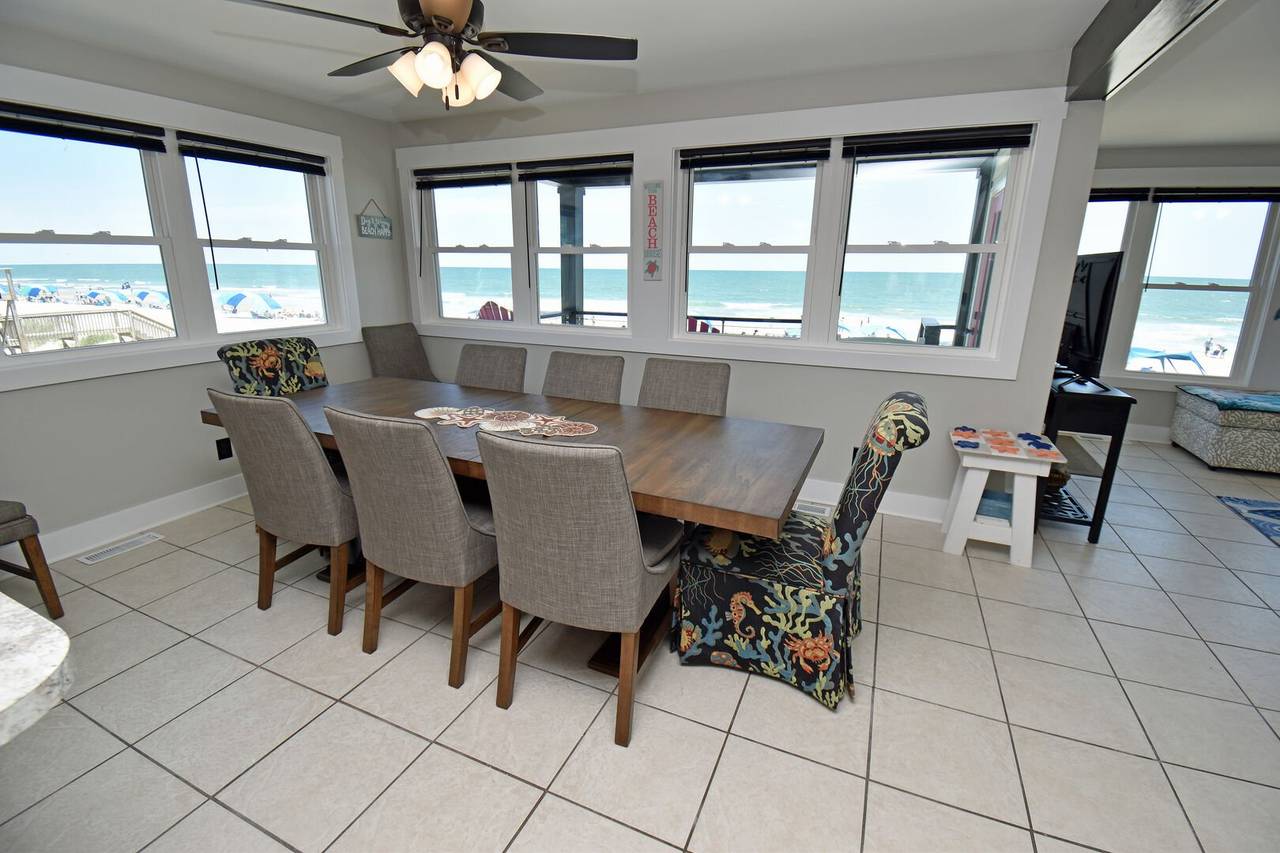 Dining table with views Dining table with views