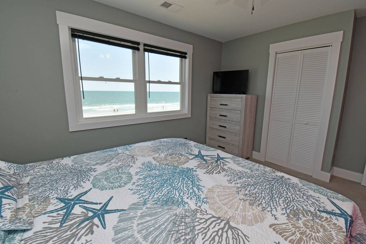 with ocean views! with ocean views!