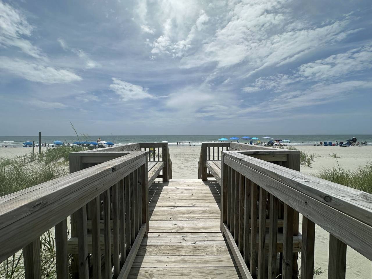 Private walkway with a built-in bench. Private walkway with a built-in bench.