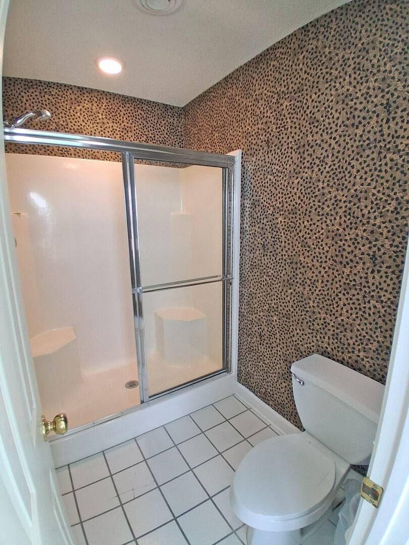 Master Bathroom 
Walk In Shower Master Bathroom 
Walk In Shower