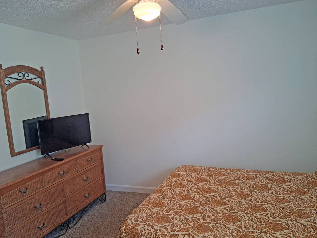 Bedroom 3 TV Bedroom 3 TV