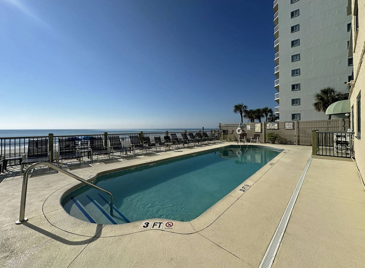 Community Pool Community Pool