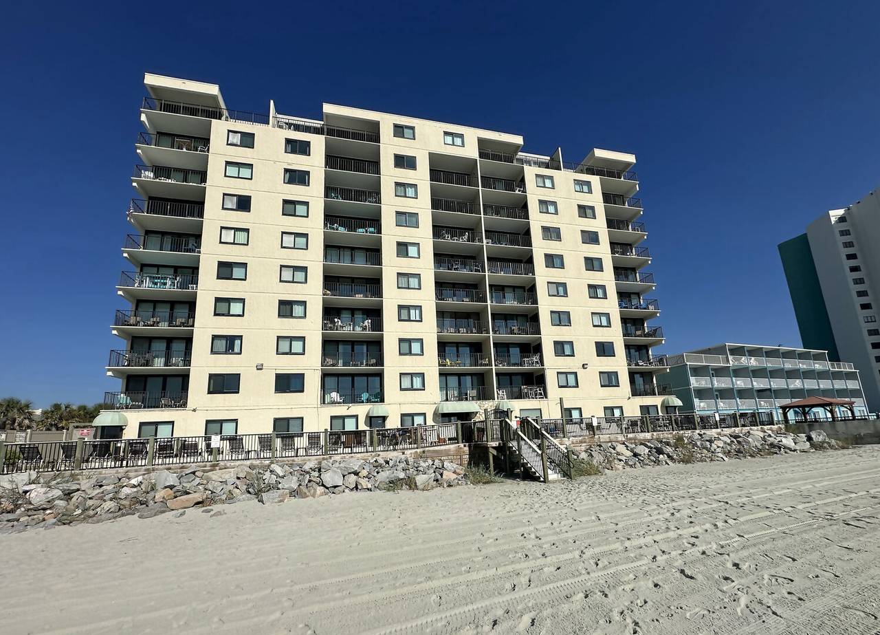 Steps away from Garden City Beach Steps away from Garden City Beach