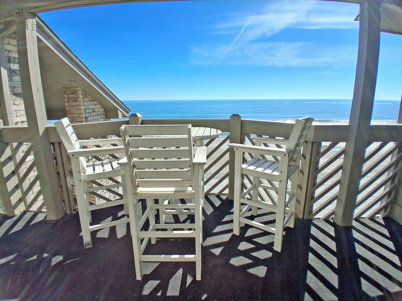 Enjoy Dining Outside Enjoy Dining Outside