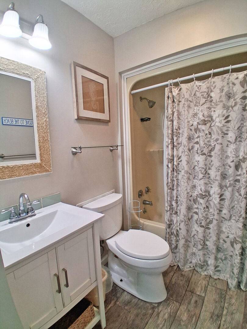 Bedroom 1 Private Bath with Tub/Shower Combo Bedroom 1 Private Bath with Tub/Shower Combo