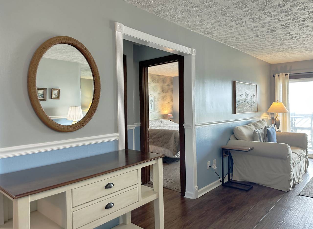 Bedroom 2 Access Bedroom 2 Access