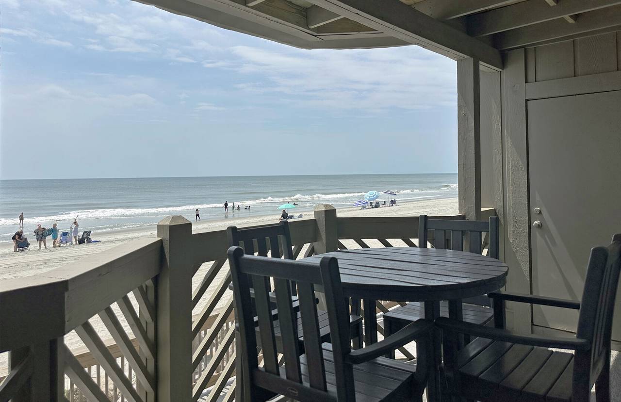 Feel the ocean breeze! Feel the ocean breeze!