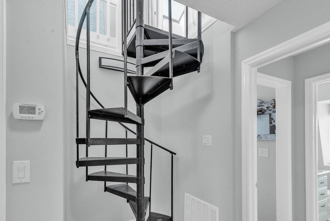 Spiral staircase to Bedroom 4 Spiral staircase to Bedroom 4