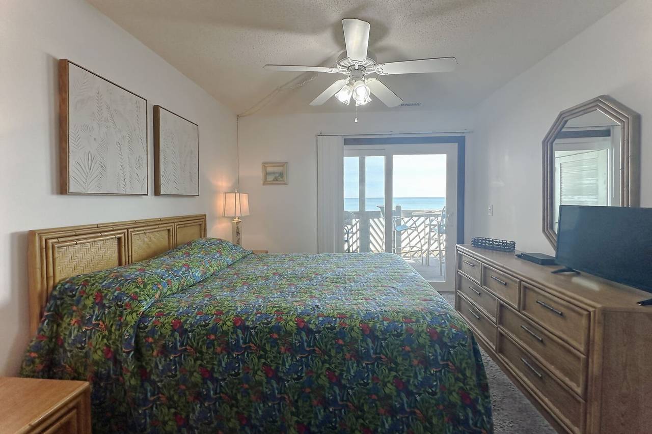 Wake up to ocean views! Wake up to ocean views!