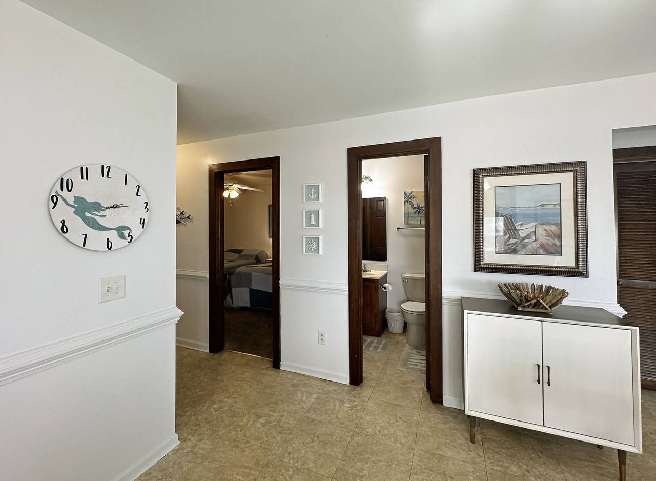 Entry Hall Bath & Bedroom 2 Entry Hall Bath & Bedroom 2