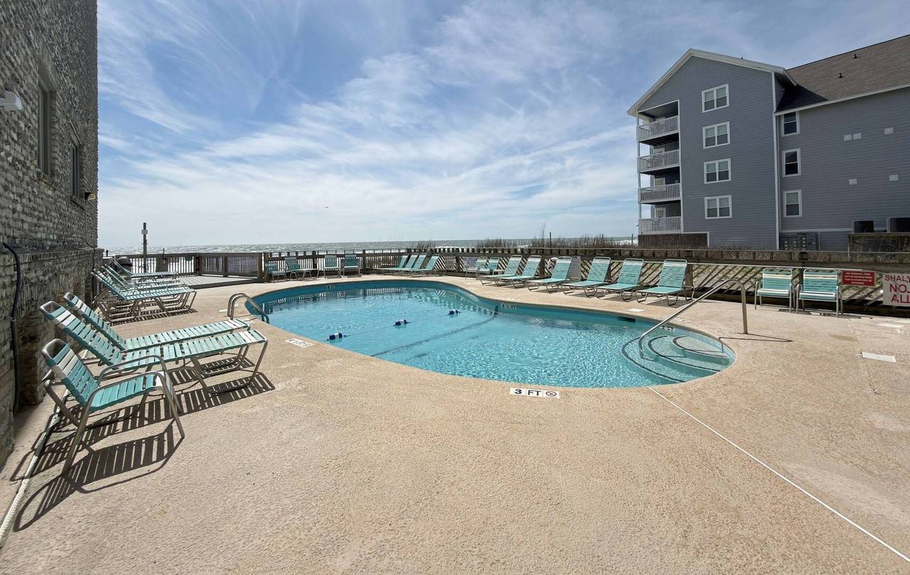 Community Pool is open Easter to November 1. Community Pool is open Easter to November 1.