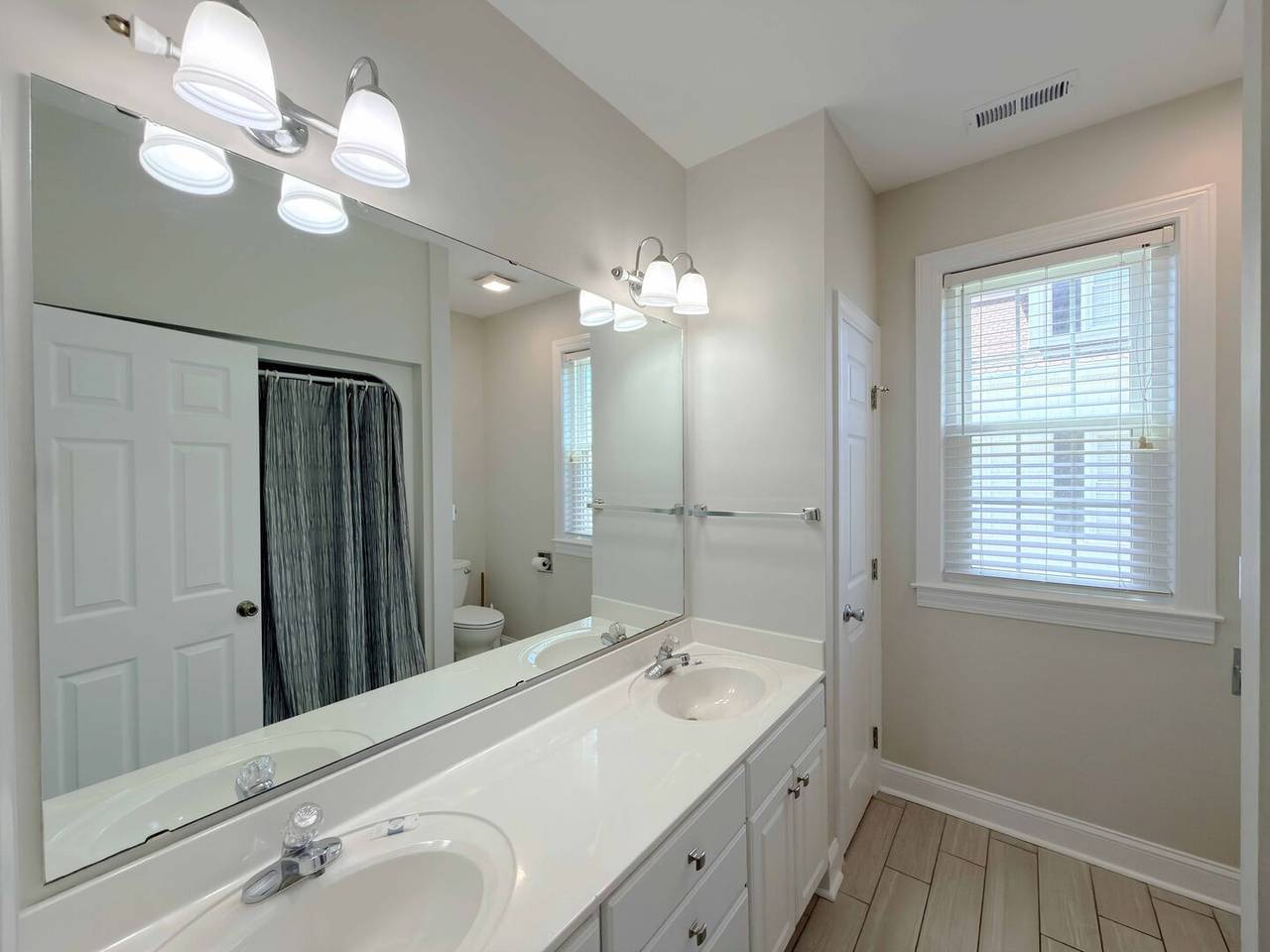 Bedroom 2 Private Bathroom with Double Vanity &... Bedroom 2 Private Bathroom with Double Vanity &...