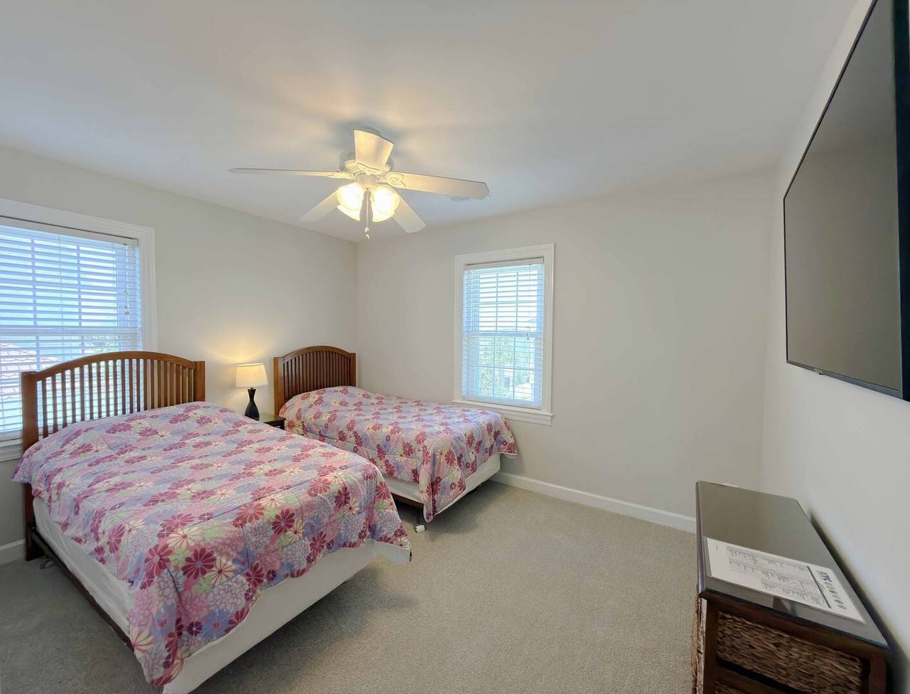 Bedroom 3 Up - 2 Singles Bedroom 3 Up - 2 Singles