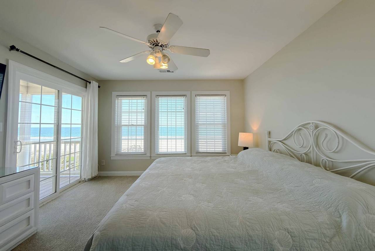 Wake up to ocean views! Wake up to ocean views!