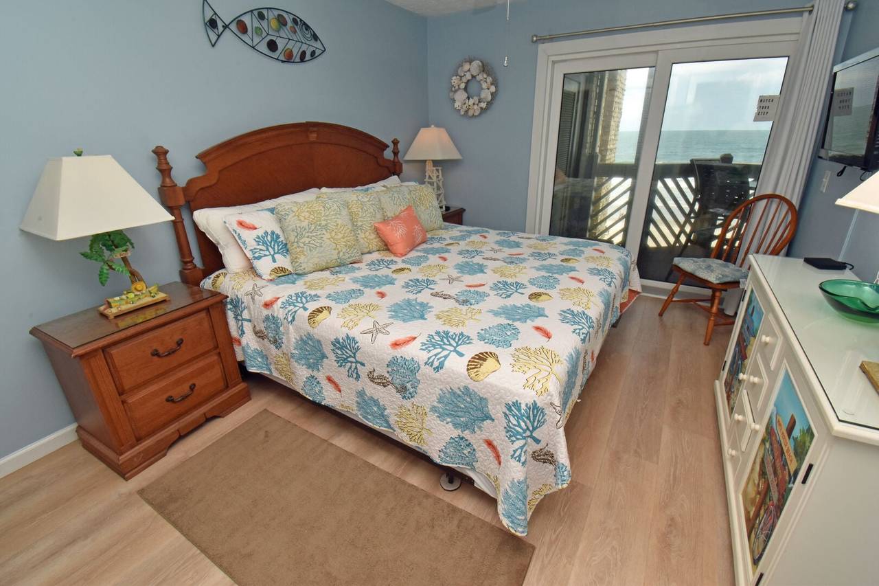 Oceanfront Primary with King Bed Oceanfront Primary with King Bed