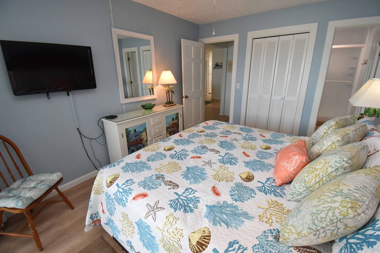 Oceanfront Primary with King Bed Oceanfront Primary with King Bed