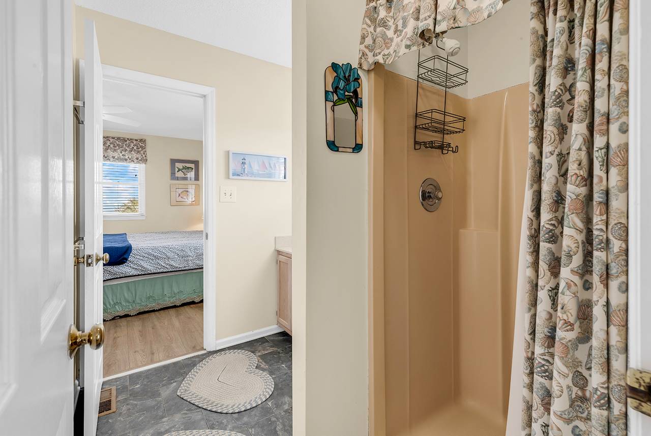 Walk-In Shower Walk-In Shower