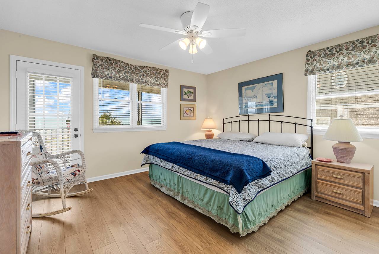 Bedroom 3 Oceanfront Down - King Bedroom 3 Oceanfront Down - King