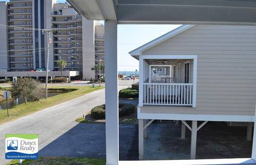 Conveniently located across the street from the beach! Conveniently located across the street from the beach!