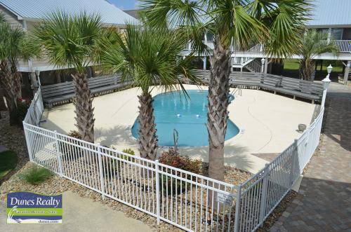 Community Pool Community Pool