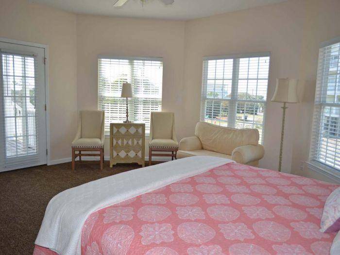 Bedroom 1 Several Windows for Natural Lighting Bedroom 1 Several Windows for Natural Lighting