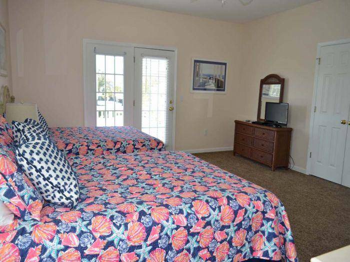 Bedroom 2 with Flat Screen TV Bedroom 2 with Flat Screen TV