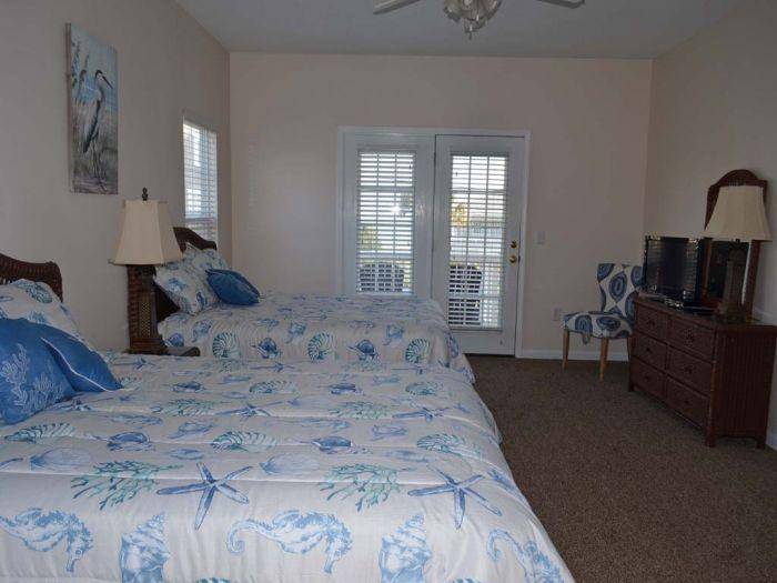 Downstairs Bedroom 5 - 2 Queen Beds Downstairs Bedroom 5 - 2 Queen Beds