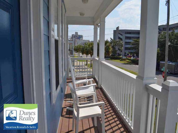 Feel the ocean breeze! Feel the ocean breeze!