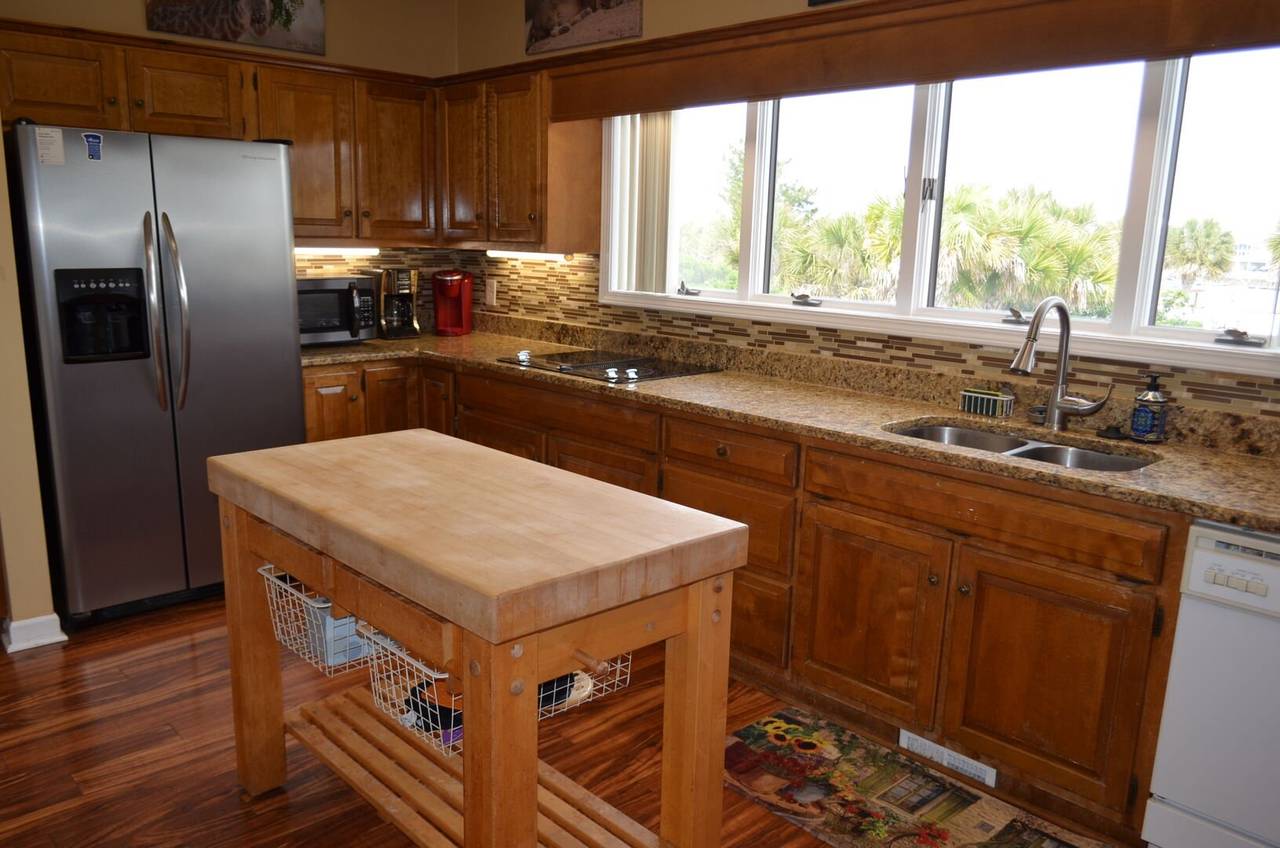 Granite Countertops & Stainless Appliances Granite Countertops & Stainless Appliances