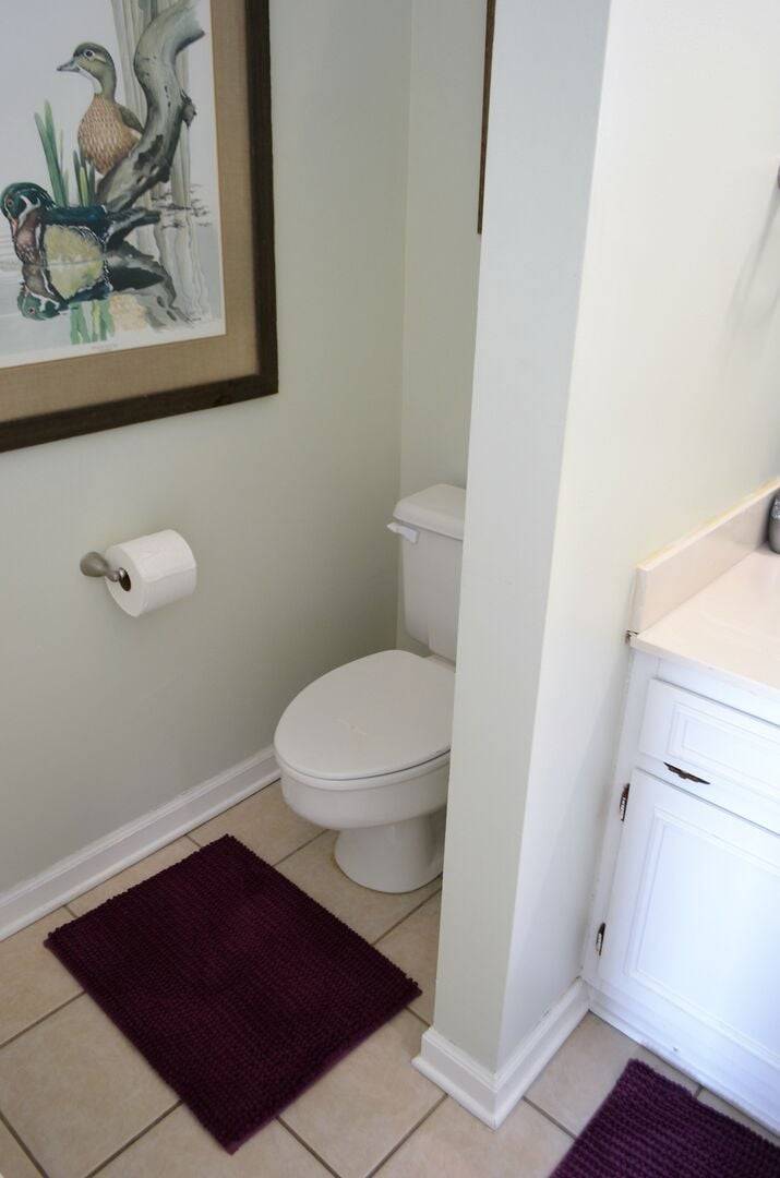 toilet room, toilet room,