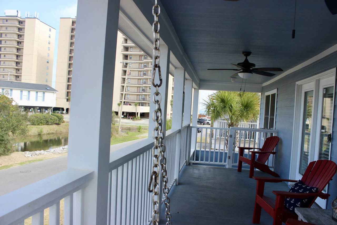 Feel the ocean breeze! Feel the ocean breeze!