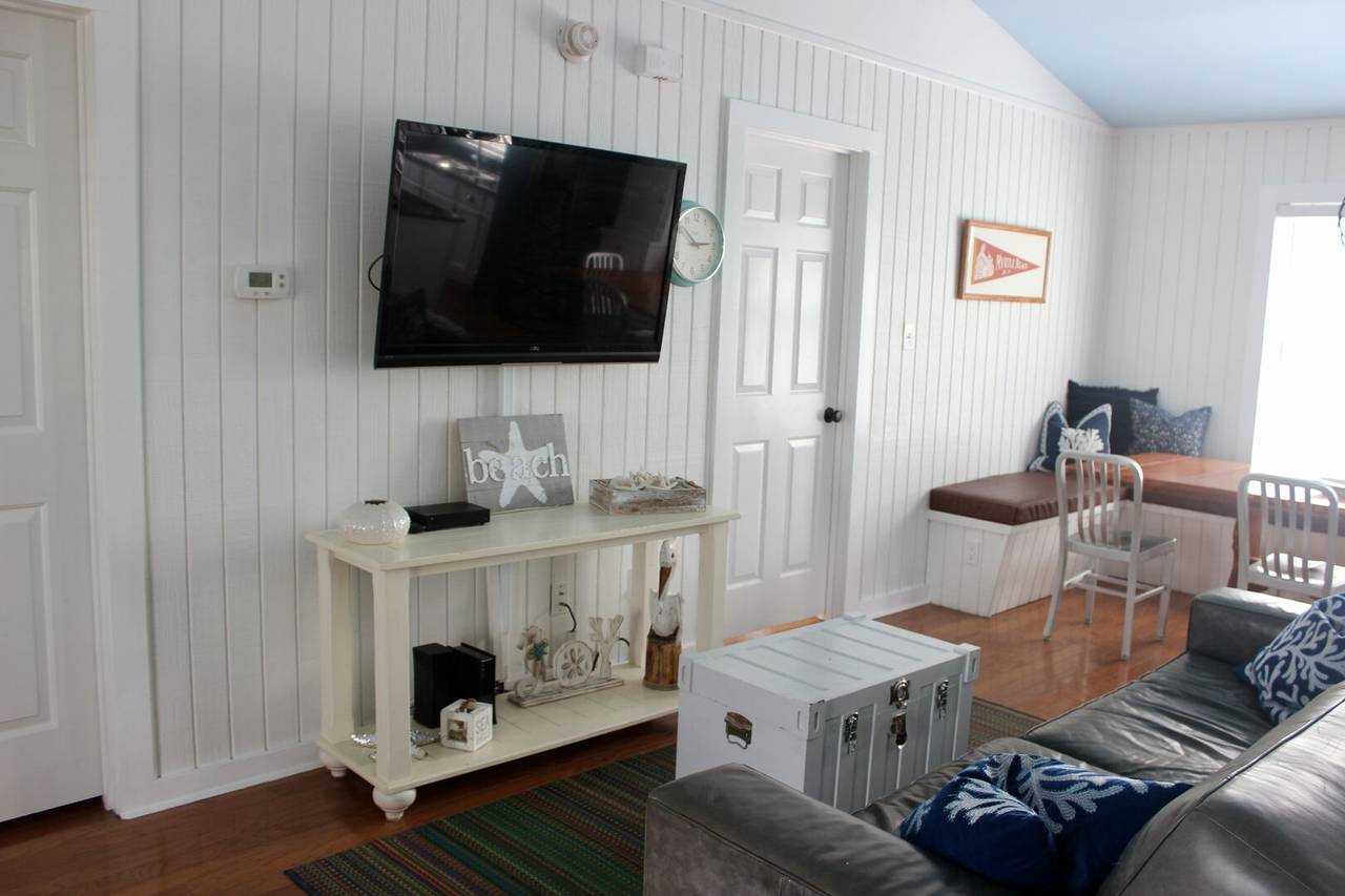 View to Dining Room View to Dining Room