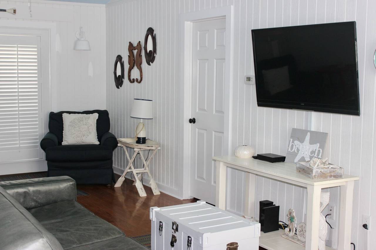 watching TV watching TV