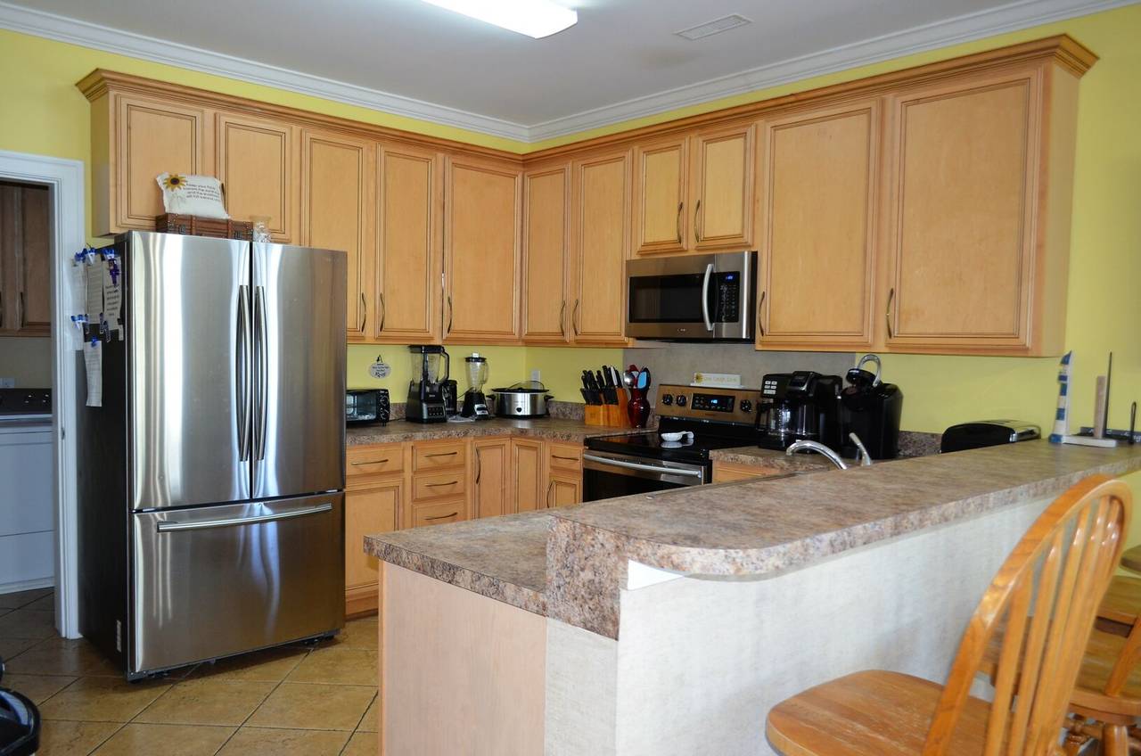 Coffee maker, Keurig, toaster, & blender provided Coffee maker, Keurig, toaster, & blender provided