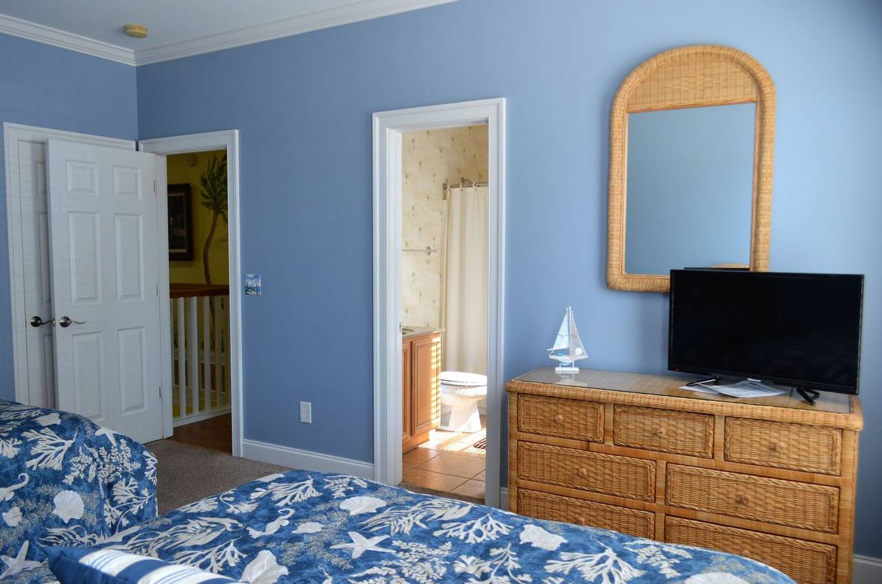 Bedroom 4 flat screen TV Bedroom 4 flat screen TV