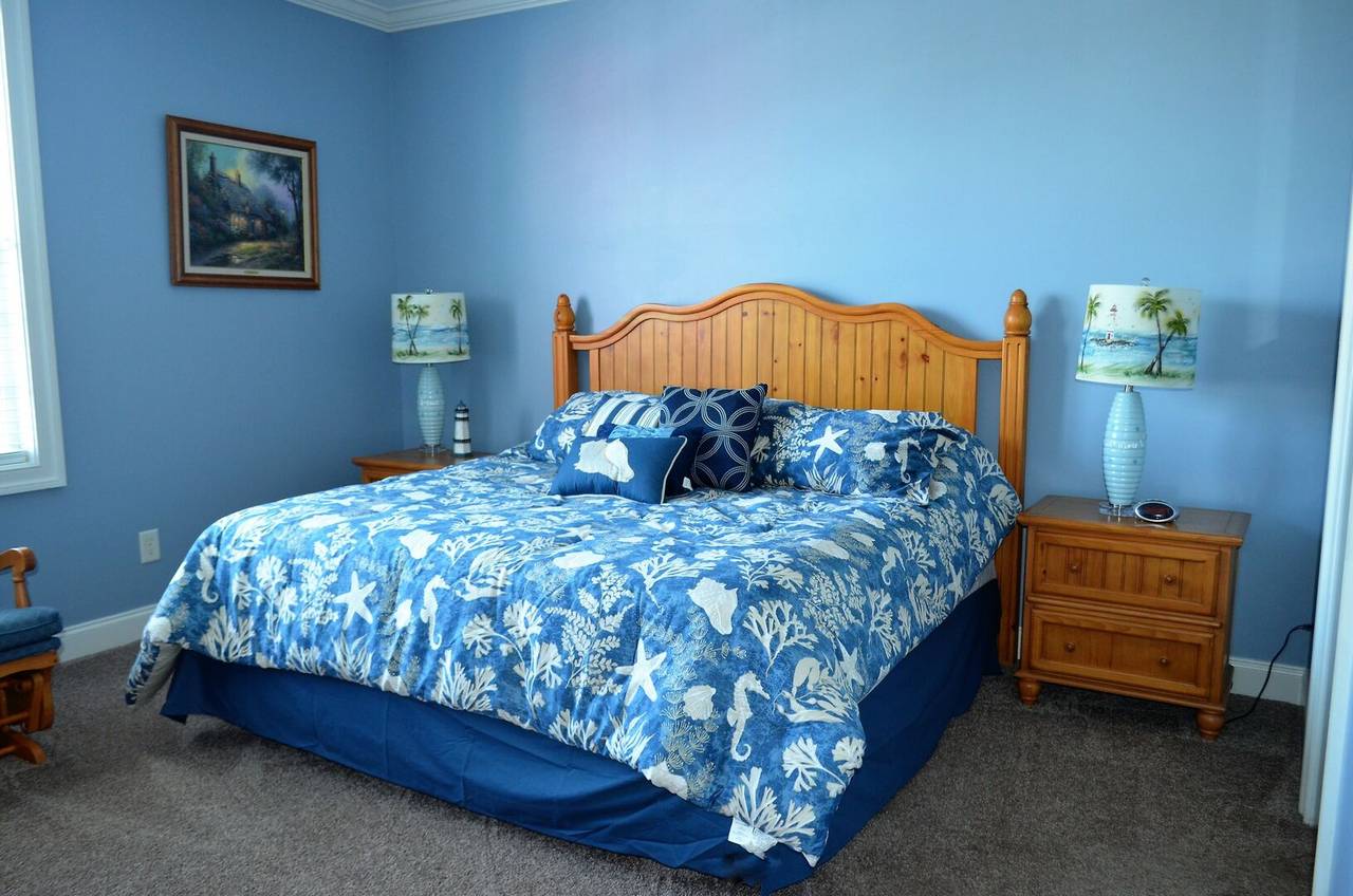 Bedroom 7 Up - Master Suite with 1 King Bed Bedroom 7 Up - Master Suite with 1 King Bed