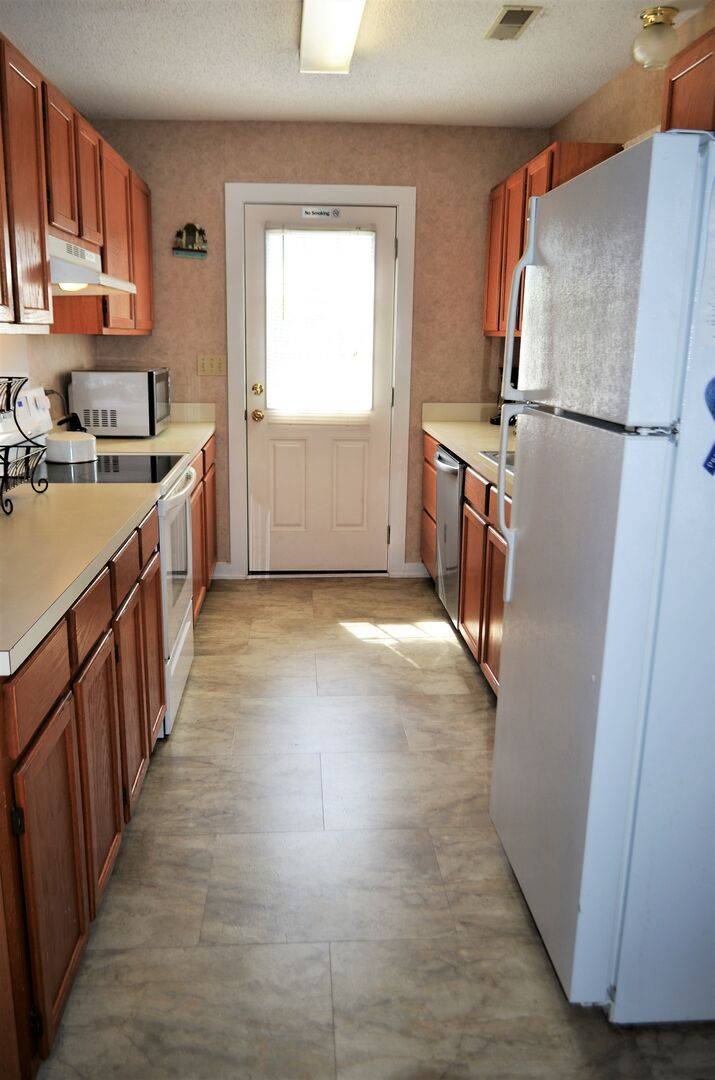 Fully Equipped Kitchen Fully Equipped Kitchen