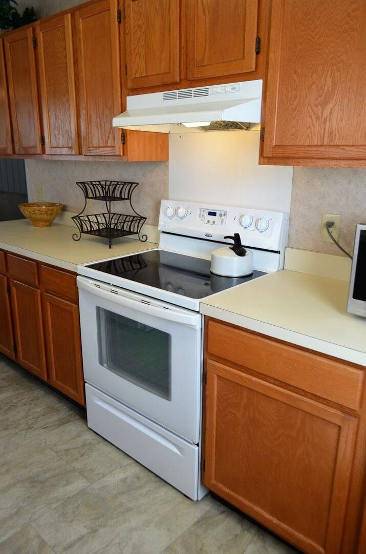 Dishes, cookware, Dishes, cookware,