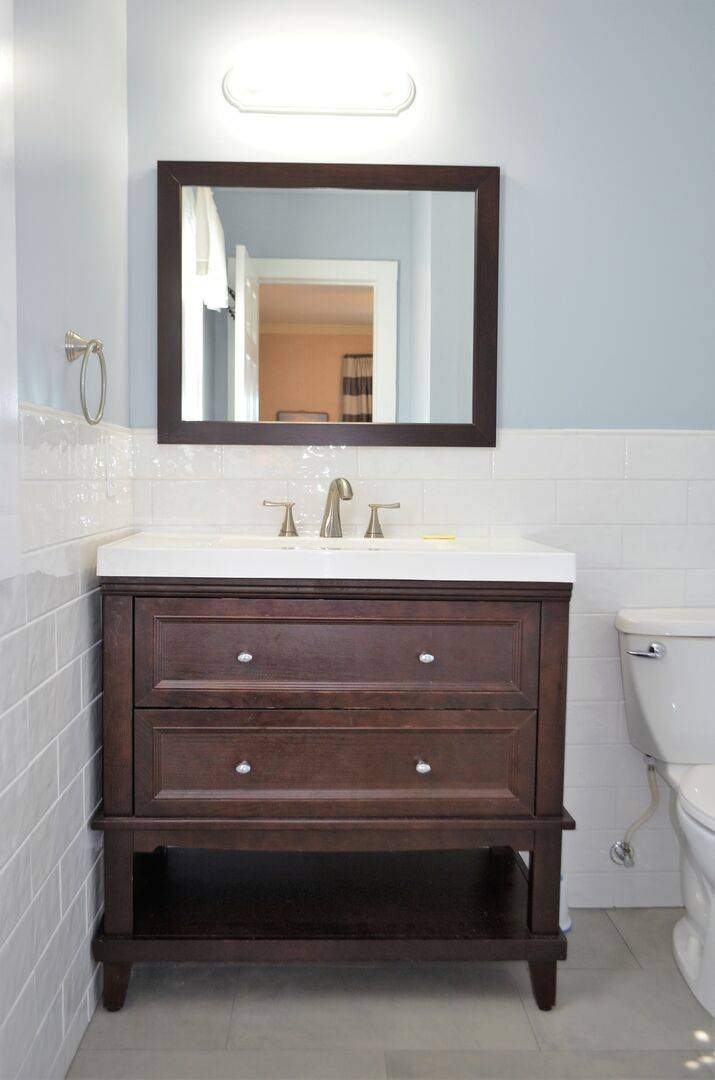 with a single sink vanity with a single sink vanity