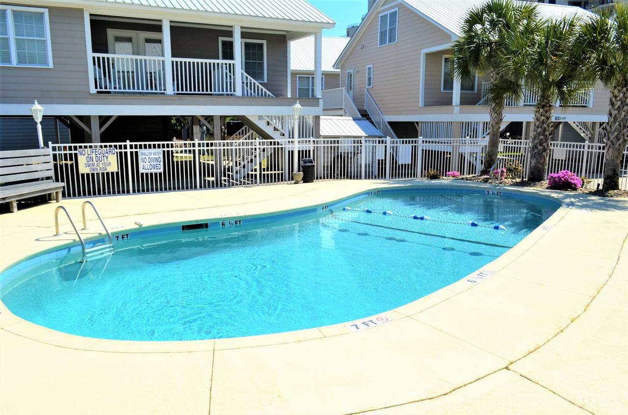 Open from Easter/April 1 to October 1 Open from Easter/April 1 to October 1