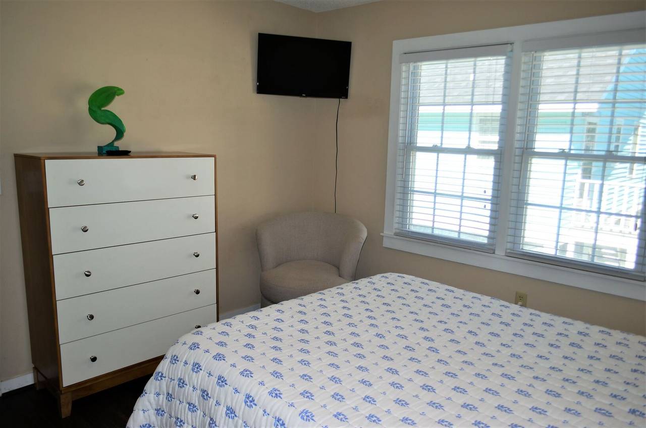 TVs are Roku. TVs are Roku.