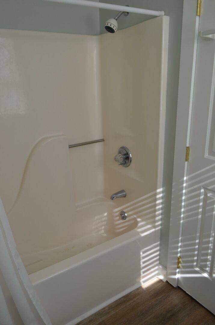 Jack & Jill Bath Jack & Jill Bath