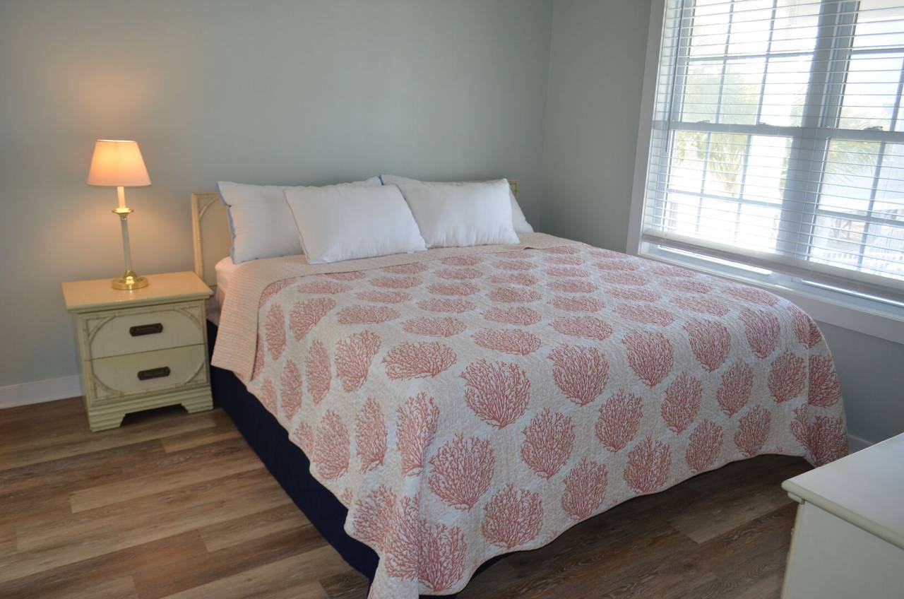 King Bed with Jack & Jill Bath King Bed with Jack & Jill Bath